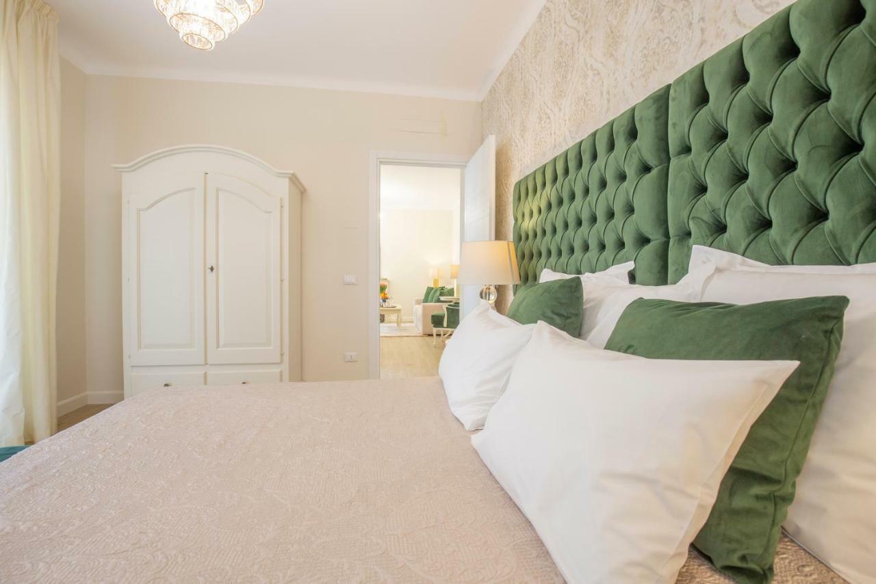 Crys: Apartments, Holiday, Business, Verde Vérone Extérieur photo